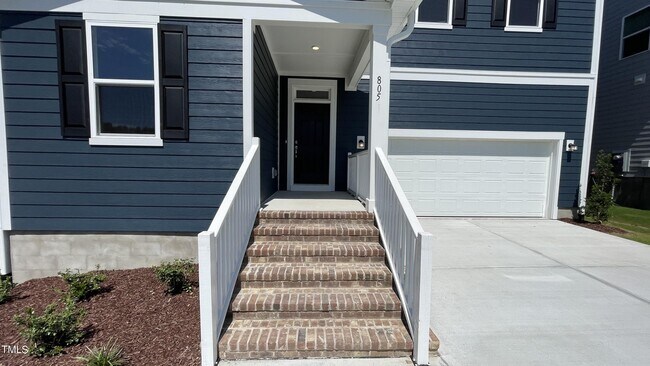 Building Photo - 805 Wagyu Wy