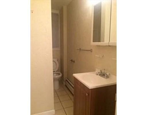 Building Photo - 3 bedroom in New Bedford MA 02744