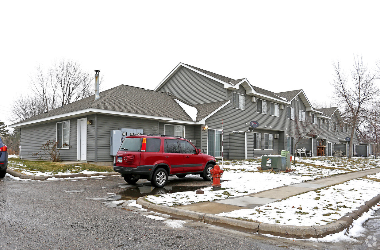 Primary Photo - Water's Edge Townhomes