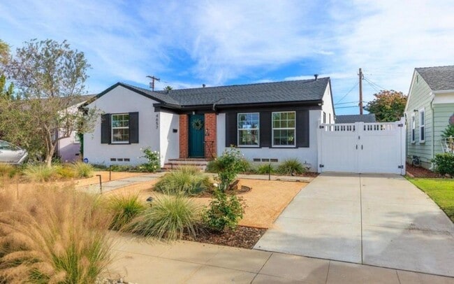 Building Photo - 4657 Lenore Dr