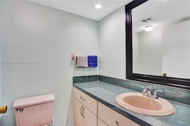 Building Photo - 7150 Indian Creek Dr
