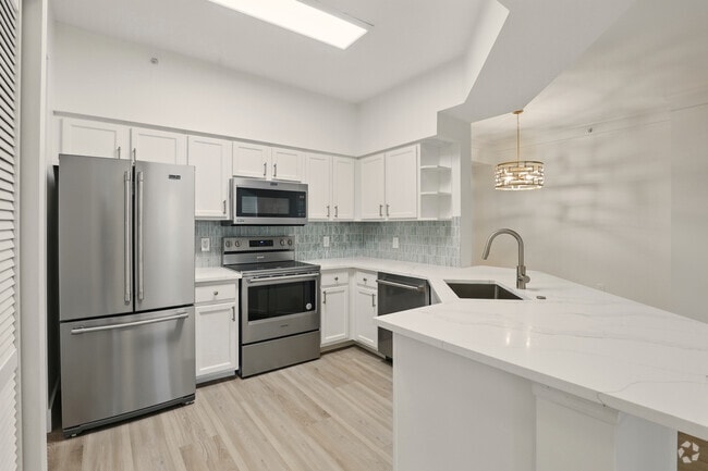 Building Photo - 9849 Baywinds Dr