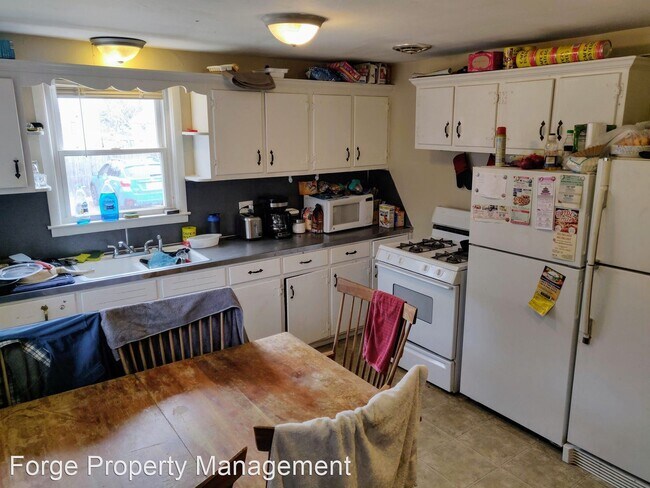 Building Photo - 4 br, 2.5 bath House - 168 Navajo Rd