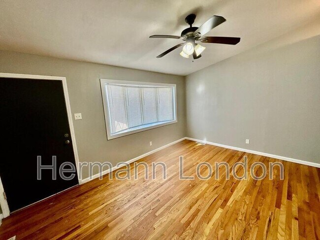Foto del edificio - 1045 Keeven Ln