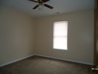 Building Photo - 224 Live Oak Ct