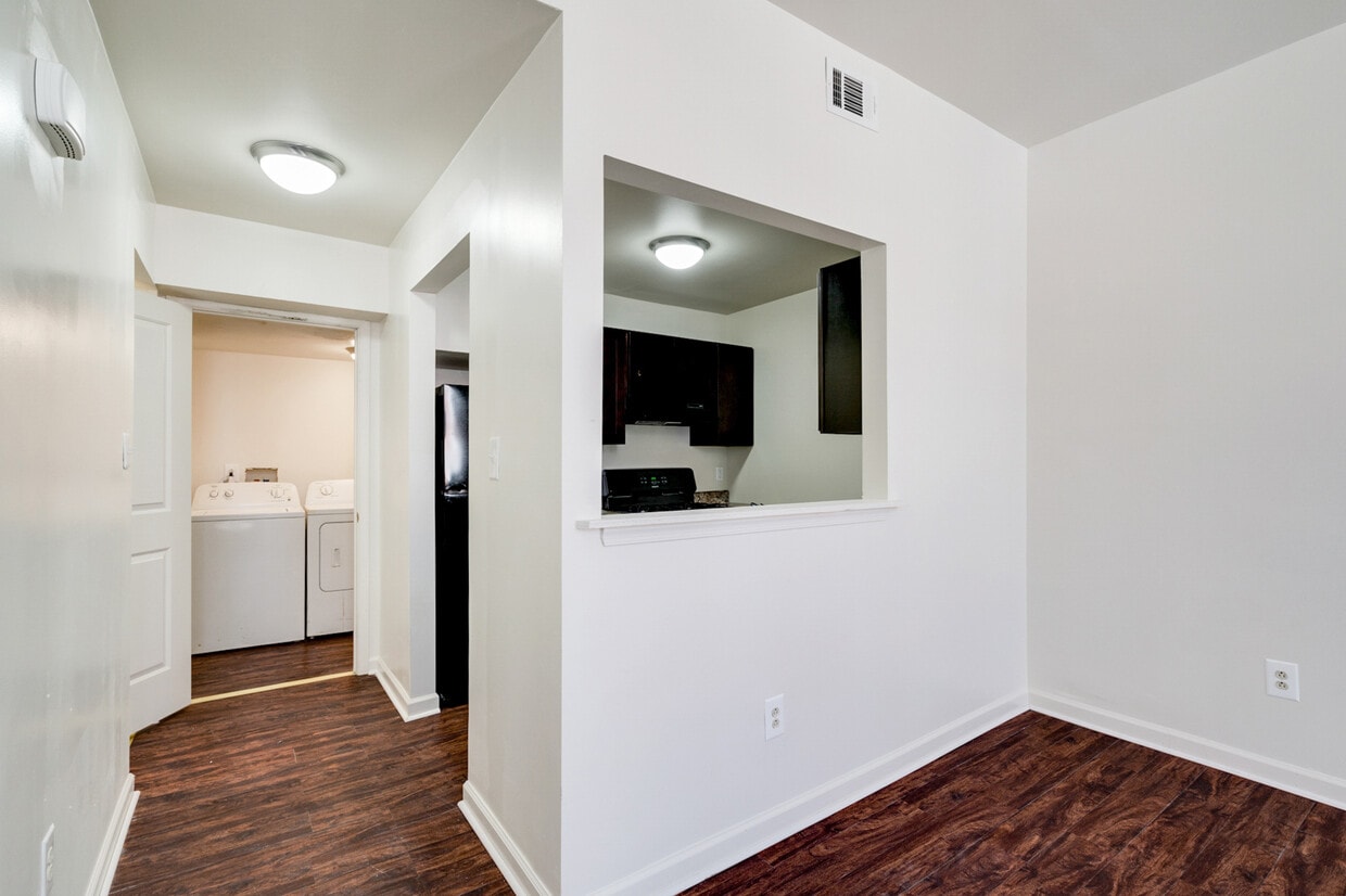 Foto principal - 4102 Ogden St