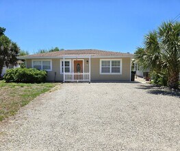 Building Photo - 323 Palmetto Rd W
