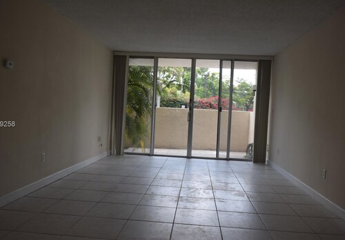 Foto del edificio - 2160 SW 16th Ave