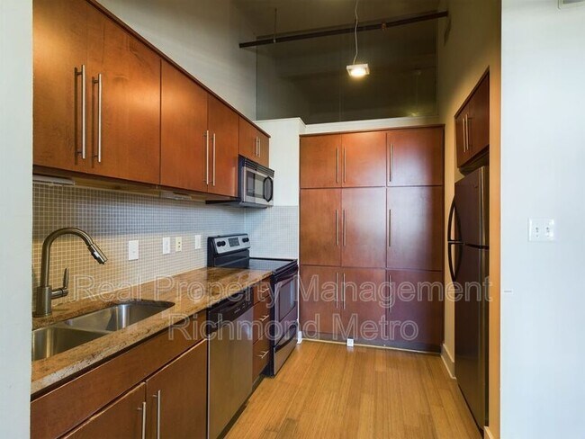 Foto del edificio - 815 Perry St