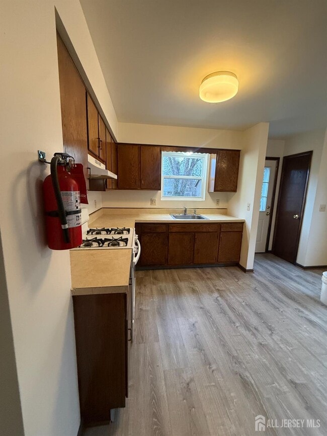 Foto del edificio - 710-712-712 Drake Ave