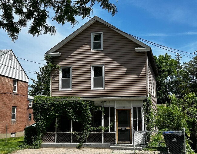 Foto del edificio - 469 Maple St