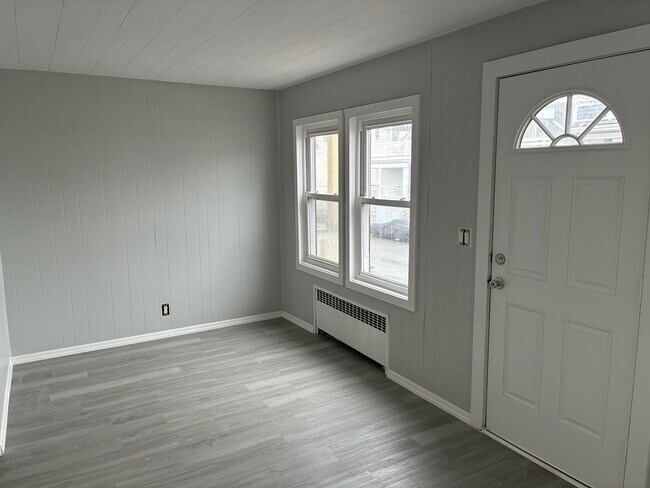 Foto del edificio - 27 Illinois Ave