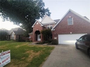 Building Photo - 2300 SW Penny Ln