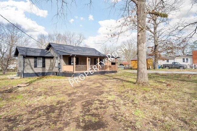 Foto del edificio - 8229 Patterson Rd