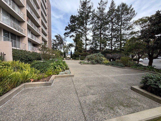 Foto del edificio - 1 Kelton Ct