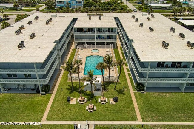 Foto del edificio - 4800 Ocean Beach Blvd