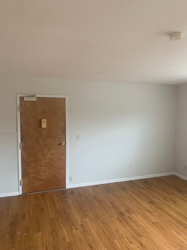 Building Photo - 81 Briarwood Ln