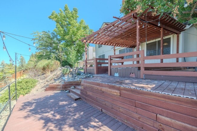 Foto del edificio - COMING SOON! Welcome to this stunning 4-be...