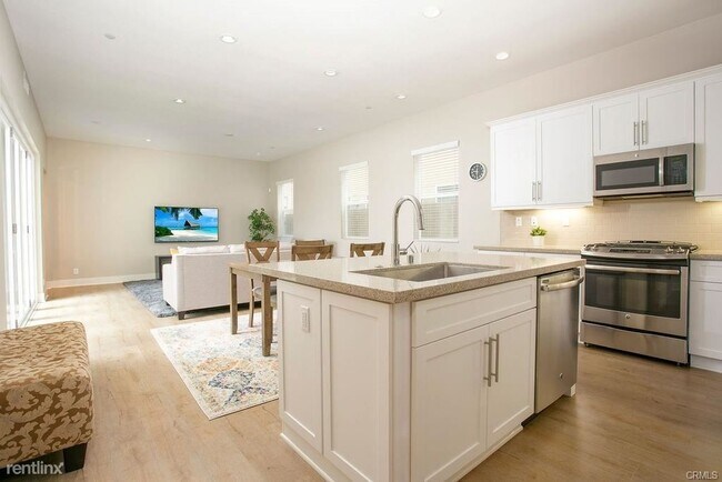 Foto del edificio - 3 br, 2 bath House - 233 Follyhatch