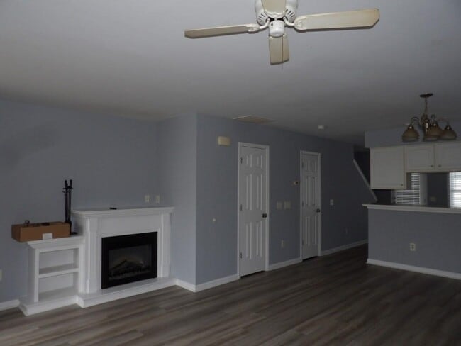 Building Photo - 4128 Horseshoe Rd N