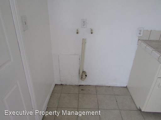 Building Photo - 301 Beale Ave