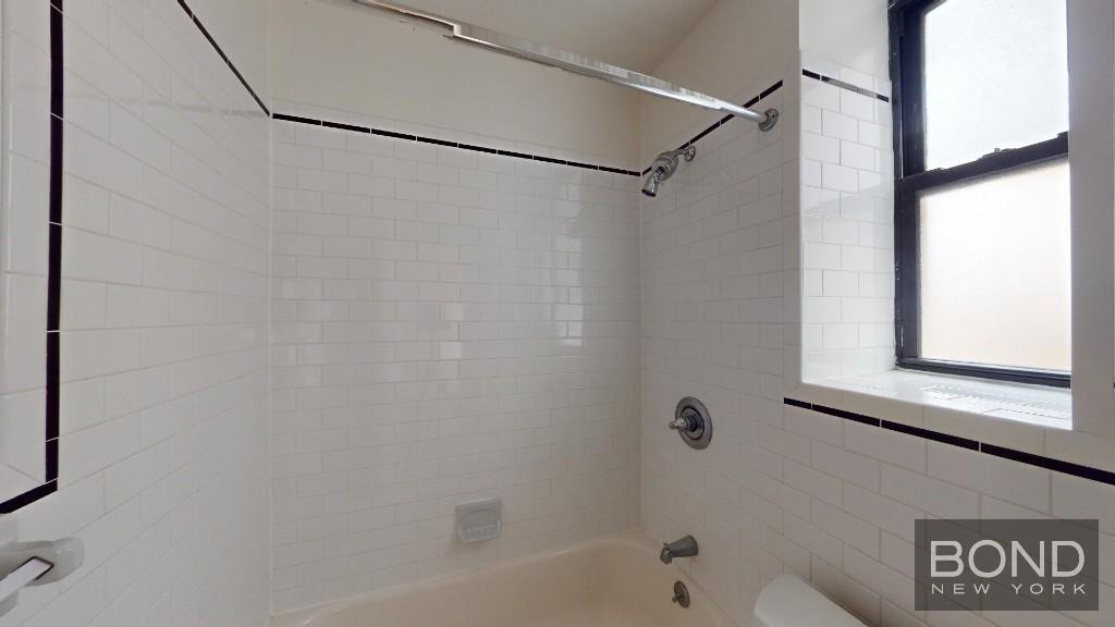 Building Photo - 53 W 72nd St