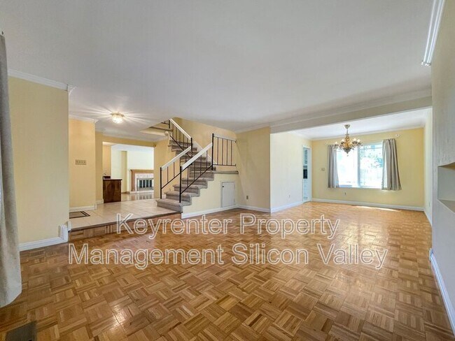Foto del edificio - 1293 Knollview Dr