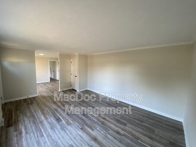 Foto del edificio - 10504 Benchmark Rd