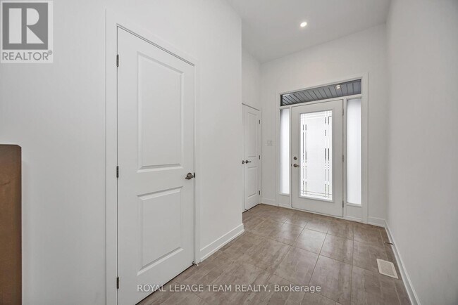 Photo du bâtiment - 4007 Jockvale Rd