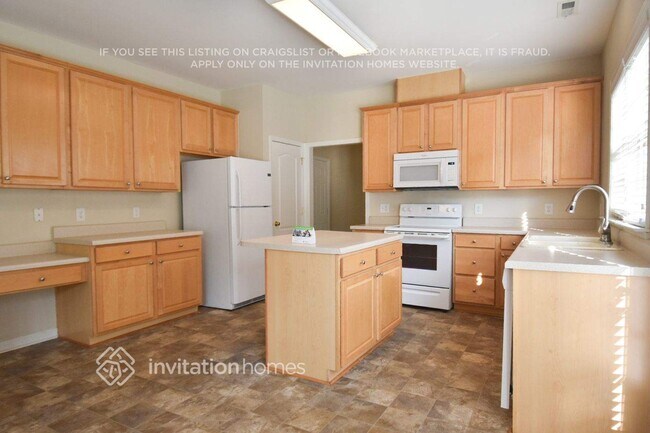 Building Photo - 5304 Granada Hills Dr