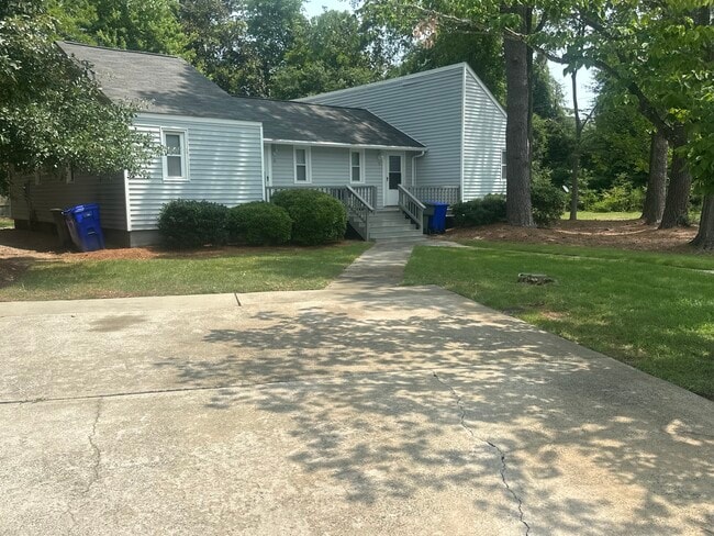 Building Photo - 106 Juniper Ln