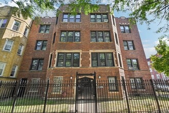 Building Photo - 7757 S Phillips Ave