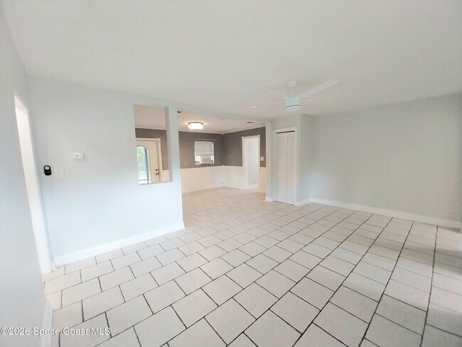 Foto del edificio - 1390 S Park Ave