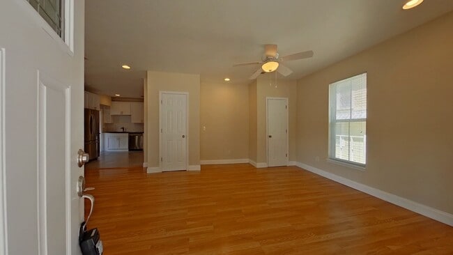 Building Photo - Beautiful 2 Bedroom Home in San Marco read...
