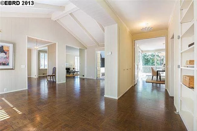 Building Photo - Exquisite Six Bedroom Piedmont Luxury Home...