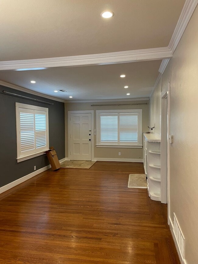 Photo - Single Family Home in East Sacramento W/Pool