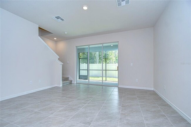 Building Photo - 11818 Davis Dr