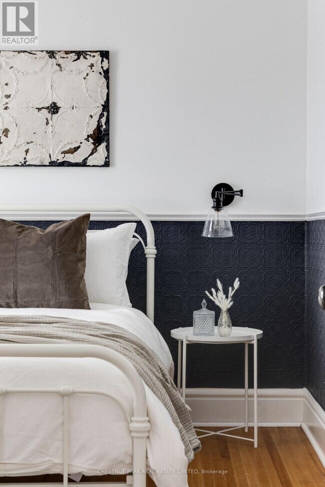 Building Photo - 13435 Loyalist Pkwy