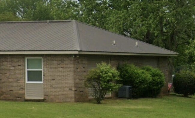 Foto del edificio - 25600 Smithfield Rd