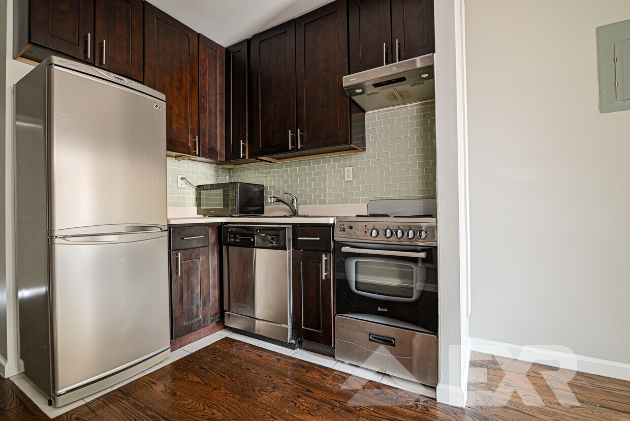 32 St Unit 3L, Brooklyn, NY 11231 Room for Rent in Brooklyn