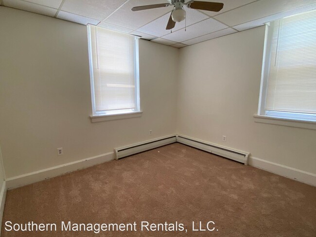 Building Photo - 3 br, 1 bath House - 32 Church St. Apt B, ...