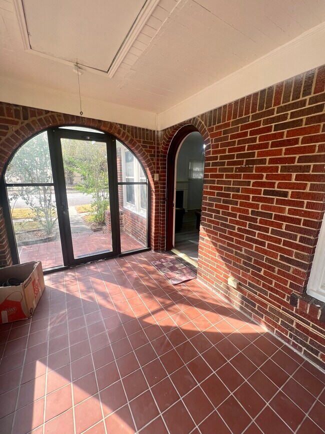 Foto del edificio - 5103 Mulford St