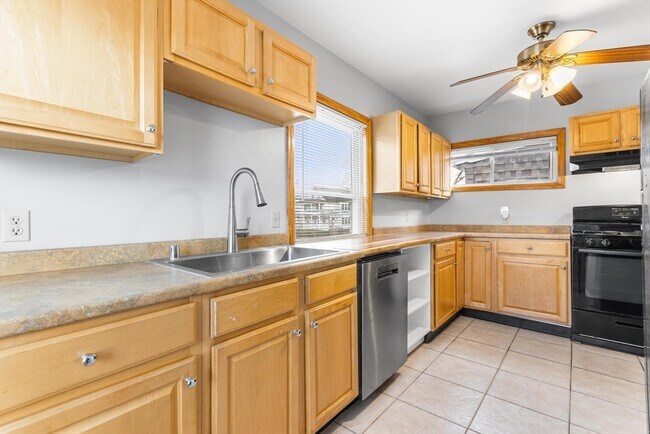 Foto del edificio - 12 Wilmington Ave