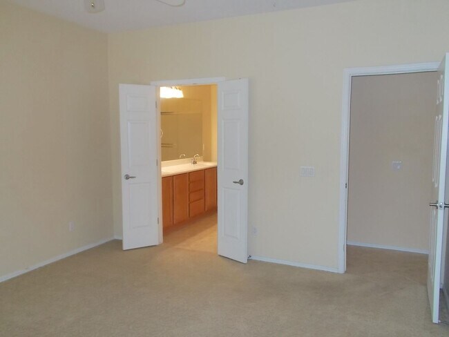 Foto del edificio - Elegant Single-Story Home in a Gated Community| Spacious, Stylish & Secure