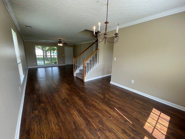 Foto del edificio - Spring Hill Gem in a Wonderful Location!