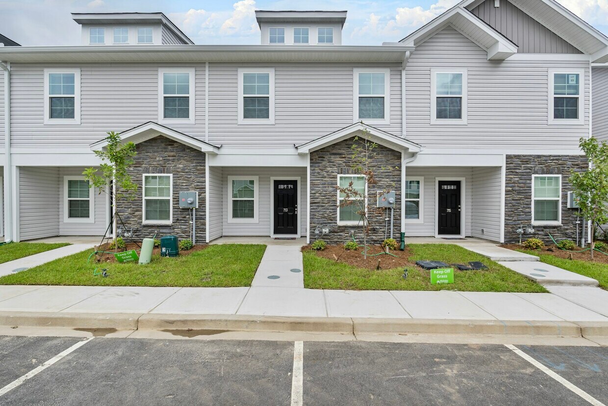 Foto principal - 713 Wild Duck Ln