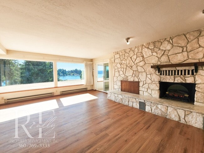 Photo - Quiet Living with Panoramic Dyes Inlet Sun... House