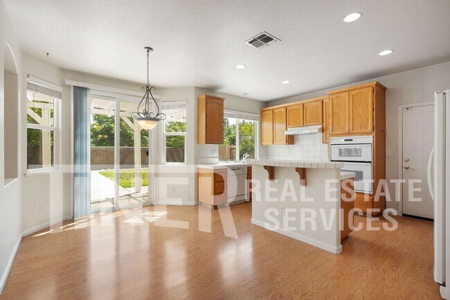 Building Photo - 10928 Bianco Way
