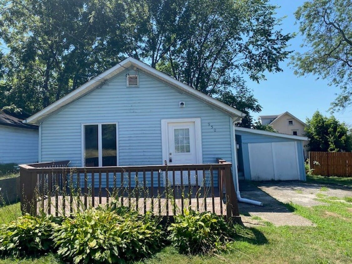 Primary Photo - 950 Harrison Ave