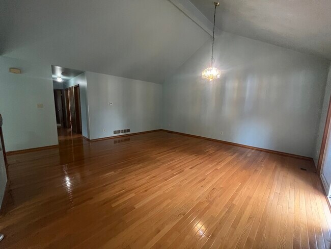 Foto del edificio - 965 Amberwood Pl
